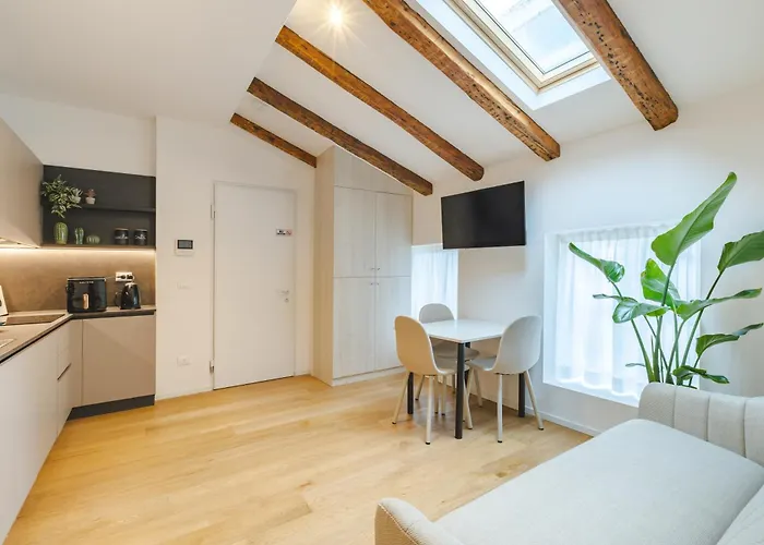 Appartement Via Ghiberti Stazione 50 *